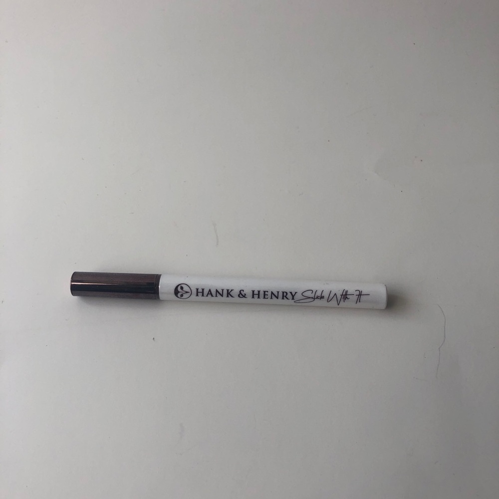 Black eyeliner